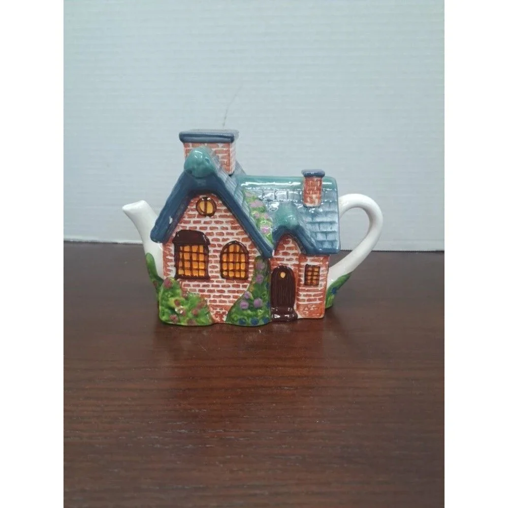 Thomas Kincaid Red Brick Cottage Teapot